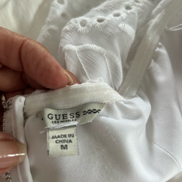 ➕Guess White Floral Off-Shoulder Top medium - Picture 5 of 8